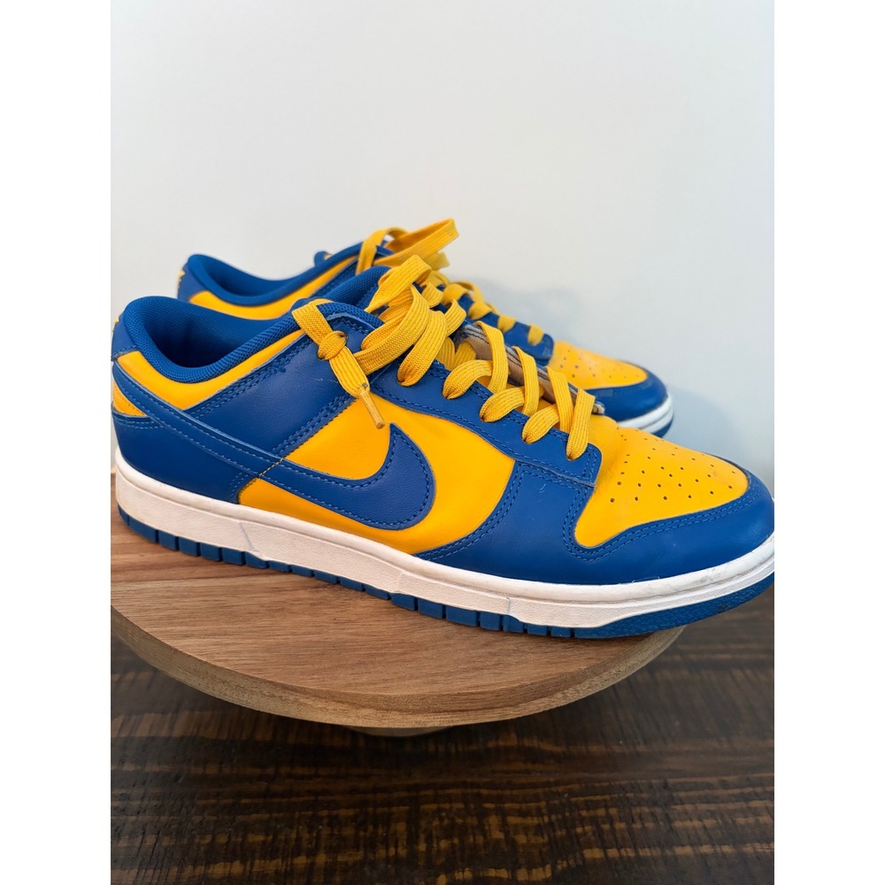 Nike Dunk Low Size 9 UCLA Royal Blue Yellow DD1391-402 Sneakers GUC